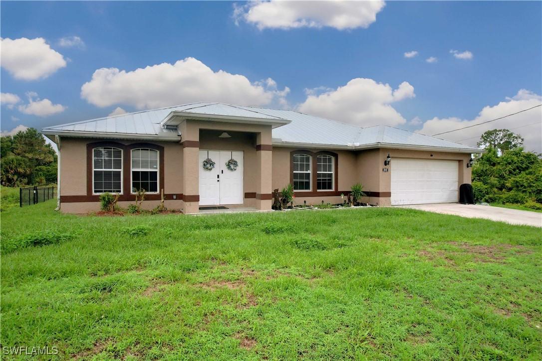 866 Carbon St., Lehigh Acres, FL 33974