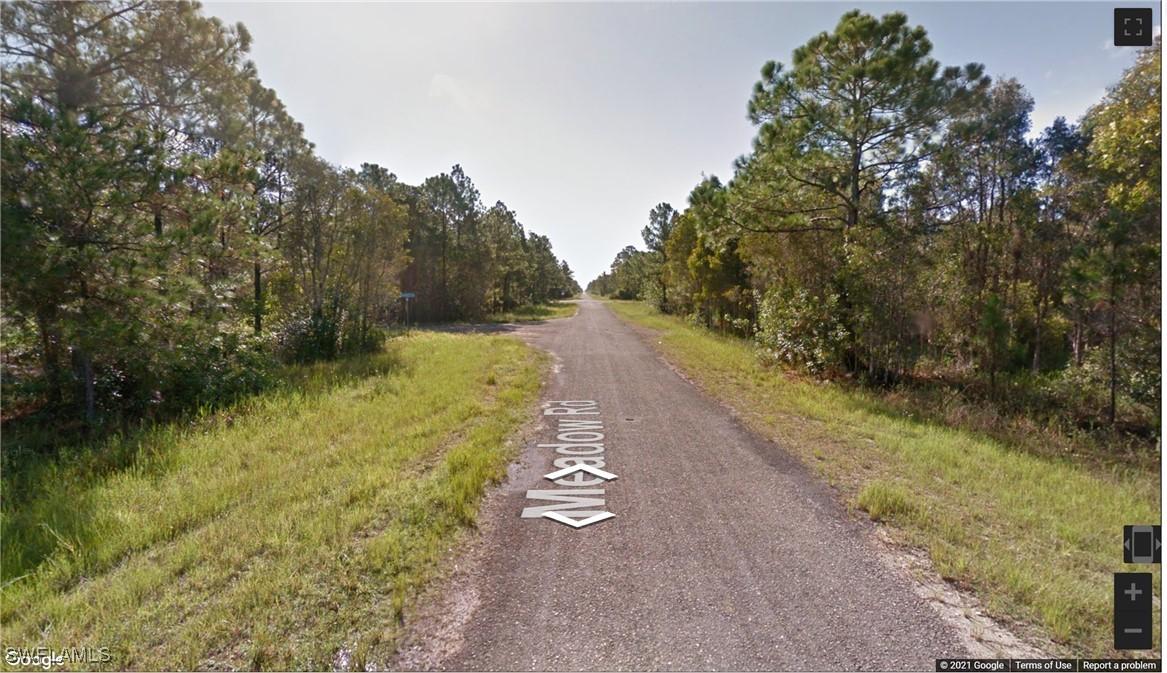 2552 Meadow Rd., Lehigh Acres, FL 33974