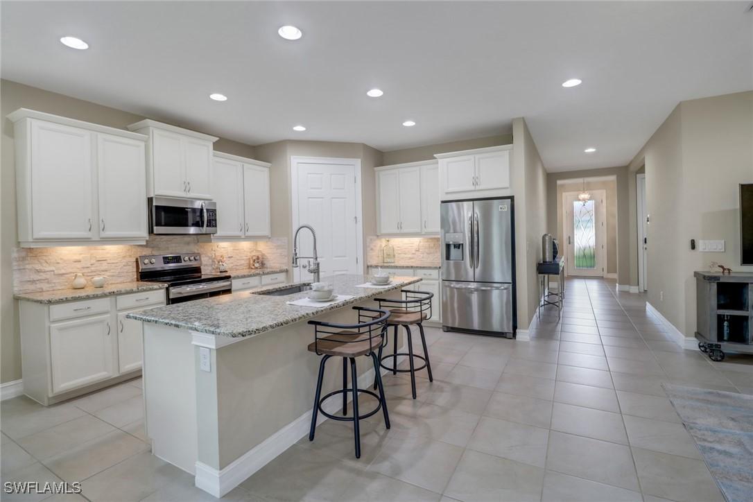 14594 Tropical Dr., Naples, FL 34114