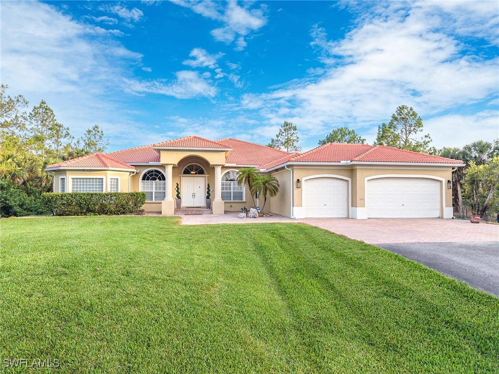 1640 Golden Gate Blvd W, Naples, FL 34117