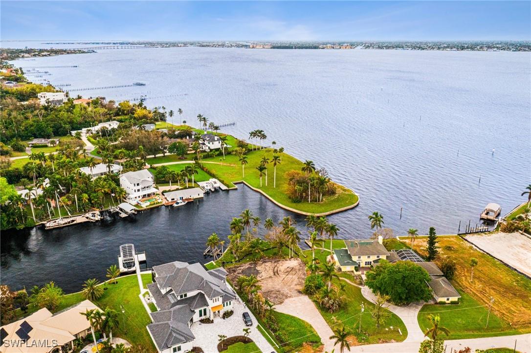 6936 Old Whiskey Creek Dr., Fort Myers, FL 33919
