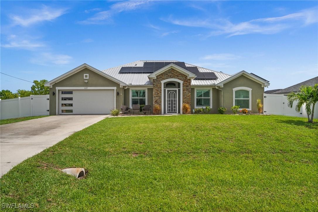 627 NE 7th Ter., Cape Coral, FL 33909