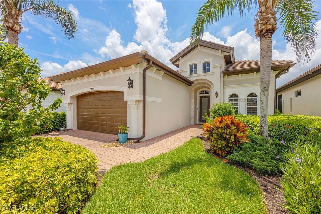 7828 Valencia Ct., Naples, FL 34113