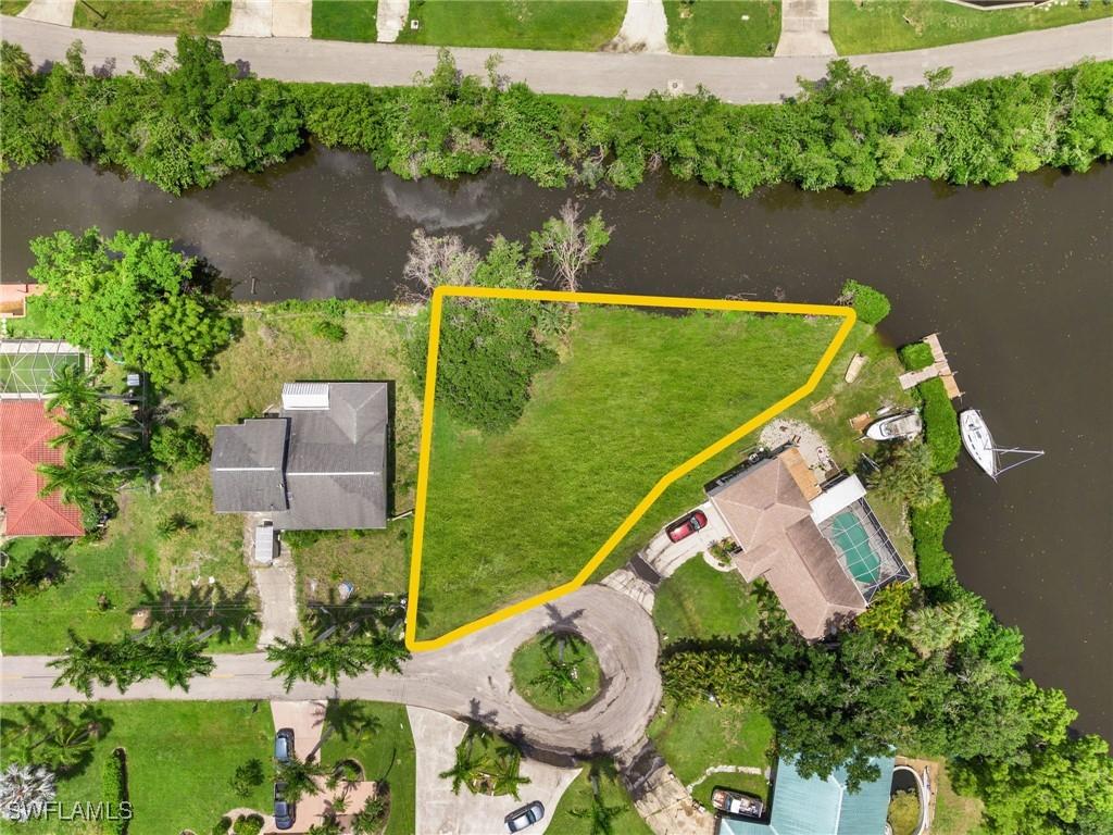 261 Alameda Ave., Fort Myers, FL 33905