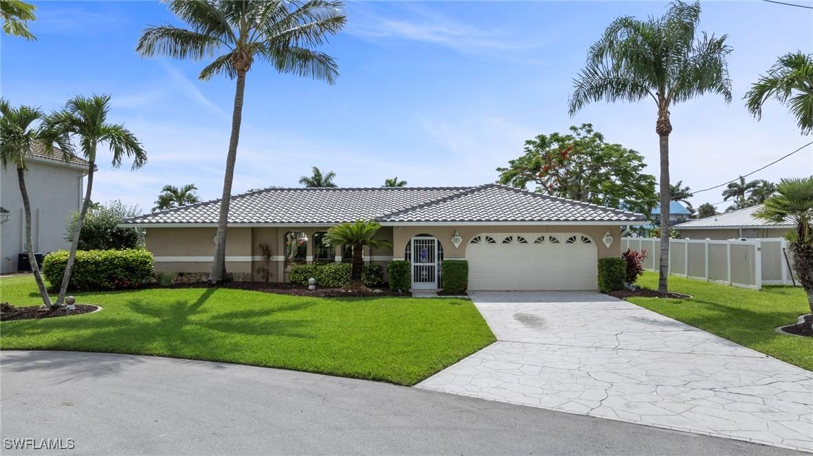 2121 SE 25th Ter., Cape Coral, FL 33904
