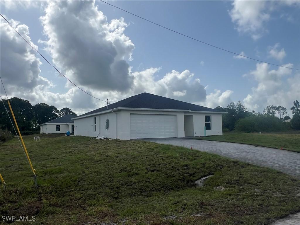 659 Glenquist Ave., Lehigh Acres, FL 33974