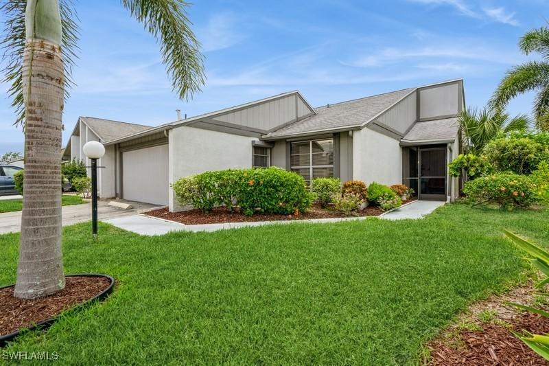 9749 Maplecrest Cir., Lehigh Acres, FL 33936