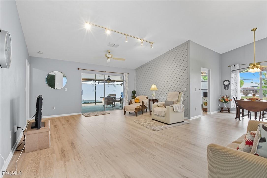 9749 Maplecrest Cir., Lehigh Acres, FL 33936