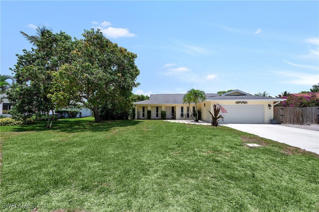 639 Pompano Dr., Naples, FL 34110