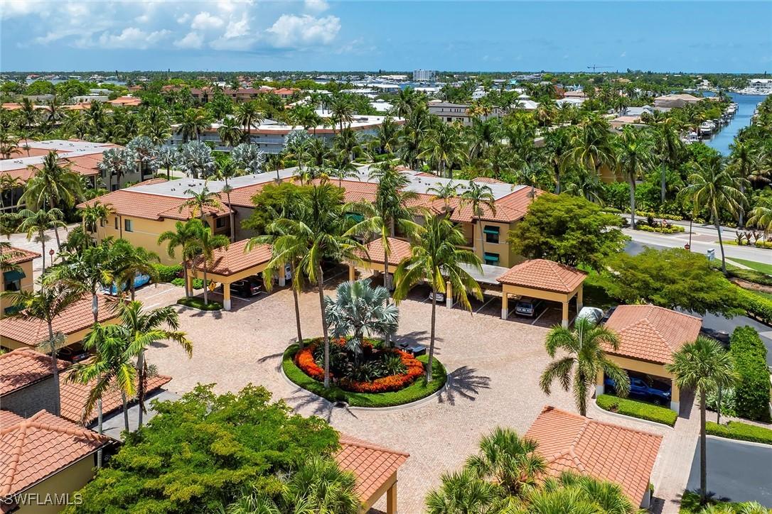 965 Sandpiper St. #J106, Naples, FL 34102