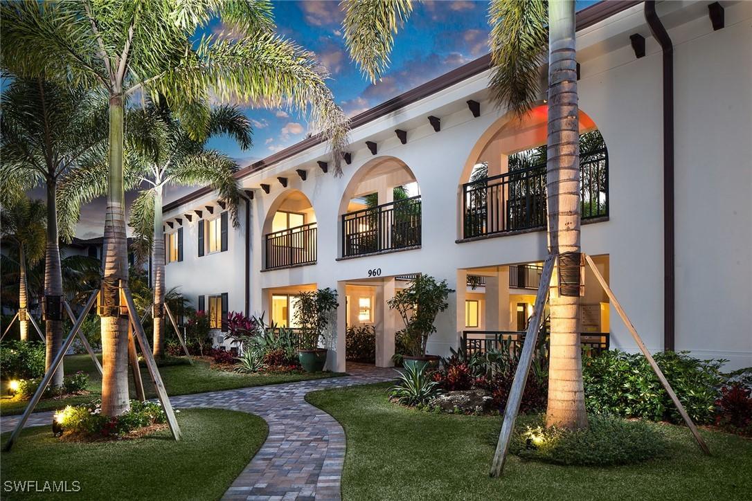 960 7th St. #202, Naples, FL 34102