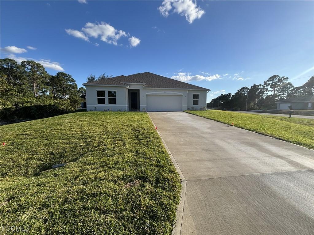 213 Patio Cir., Lehigh Acres, FL 33974