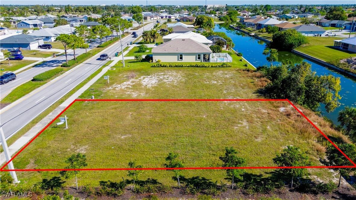 132 Nicholas Pkwy., Cape Coral, FL 33990