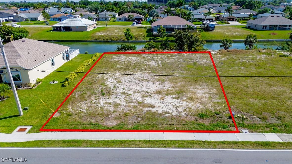 136 Nicholas Pkwy., Cape Coral, FL 33990