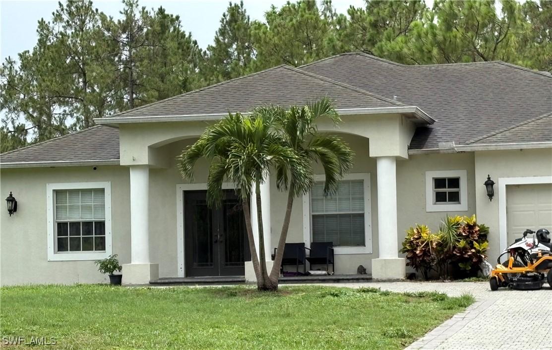 110 16th Ave., Naples, FL 34120