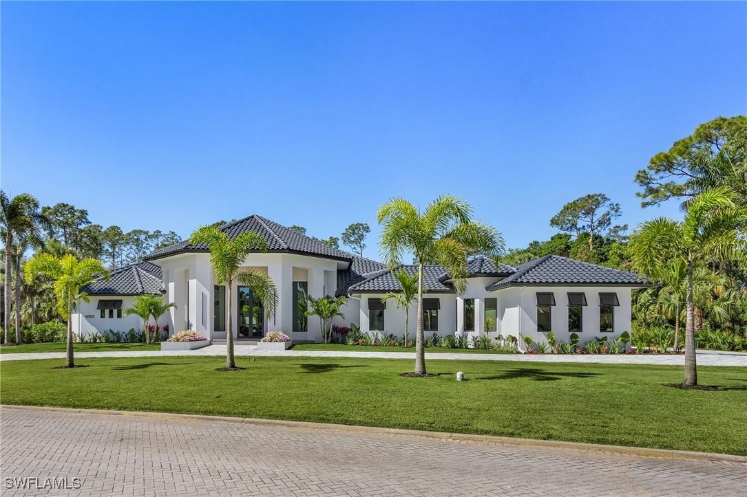 4565 Brynwood Dr., Naples, FL 34119