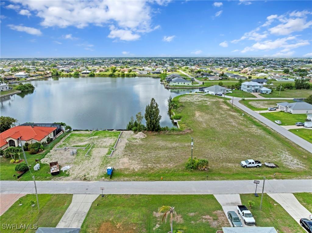 306 NE 19th St., Cape Coral, FL 33909