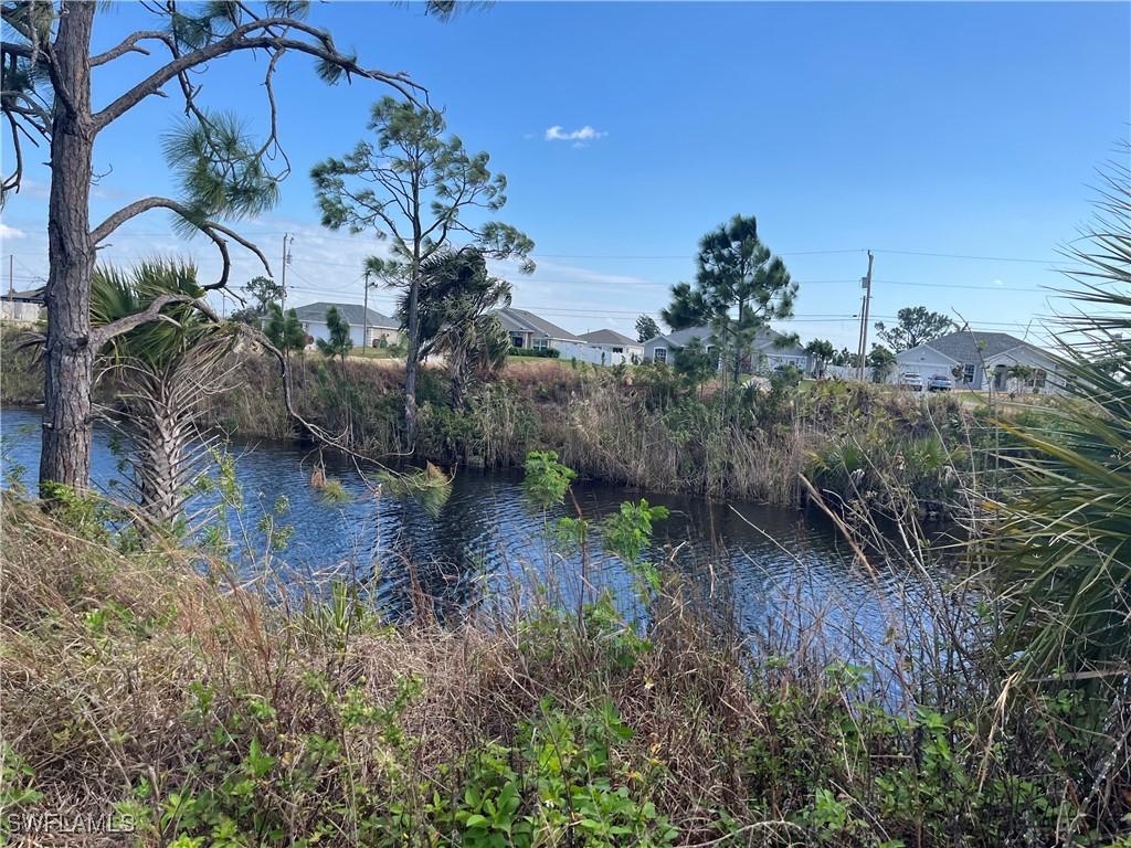 1010 NE 44th Ln., Cape Coral, FL 33909