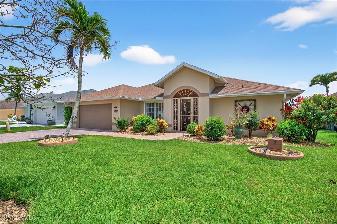 3727 Kent Dr., Naples, FL 34112