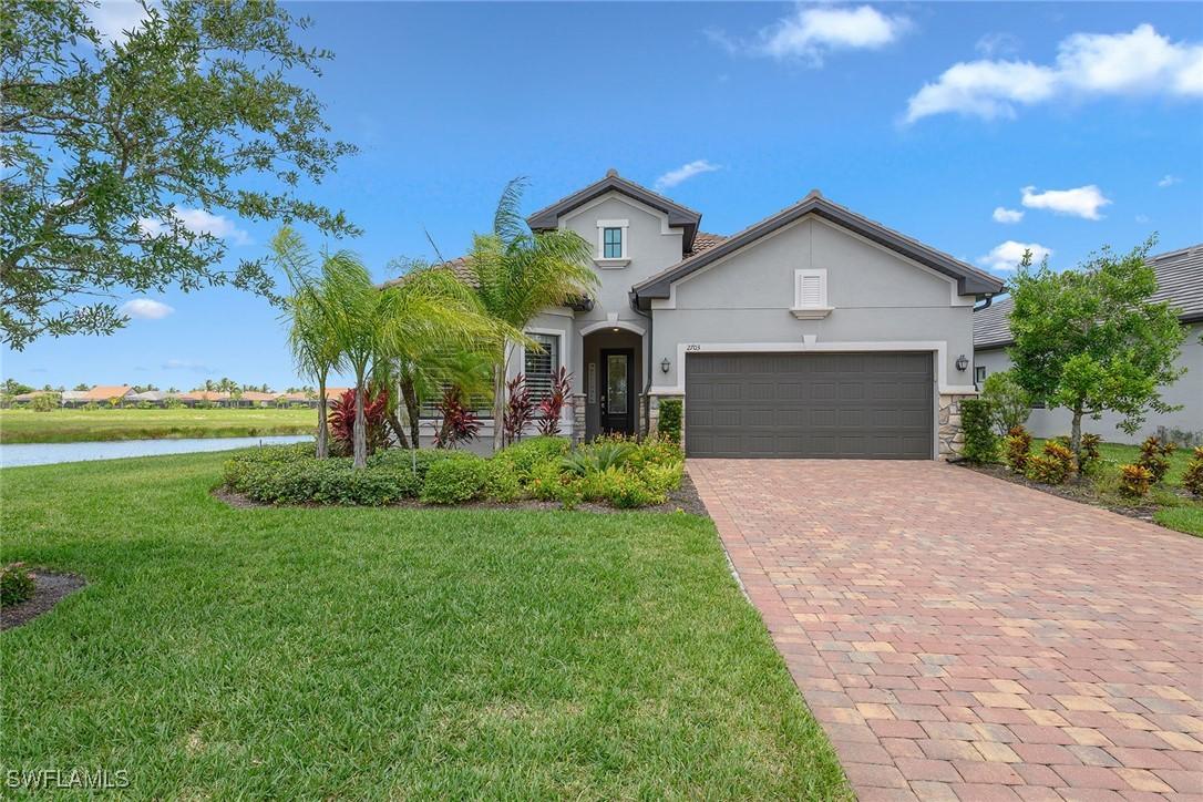 2703 Aviamar Cir., Naples, FL 34114