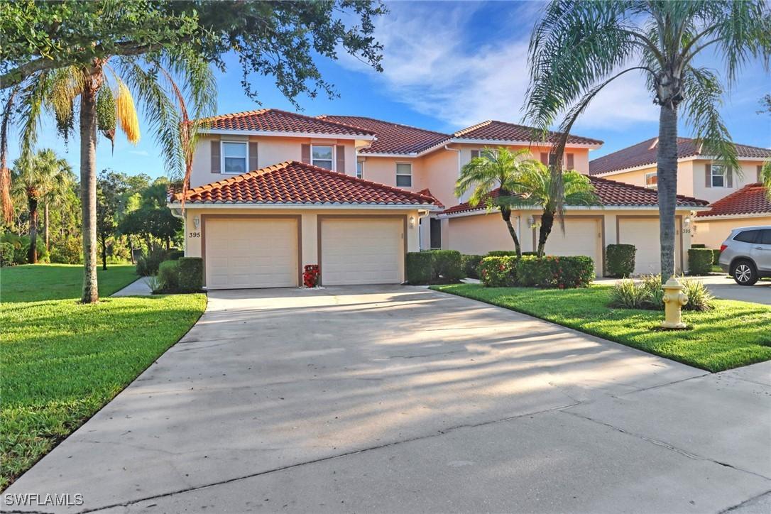 395 Robin Hood Cir. #201, Naples, FL 34104