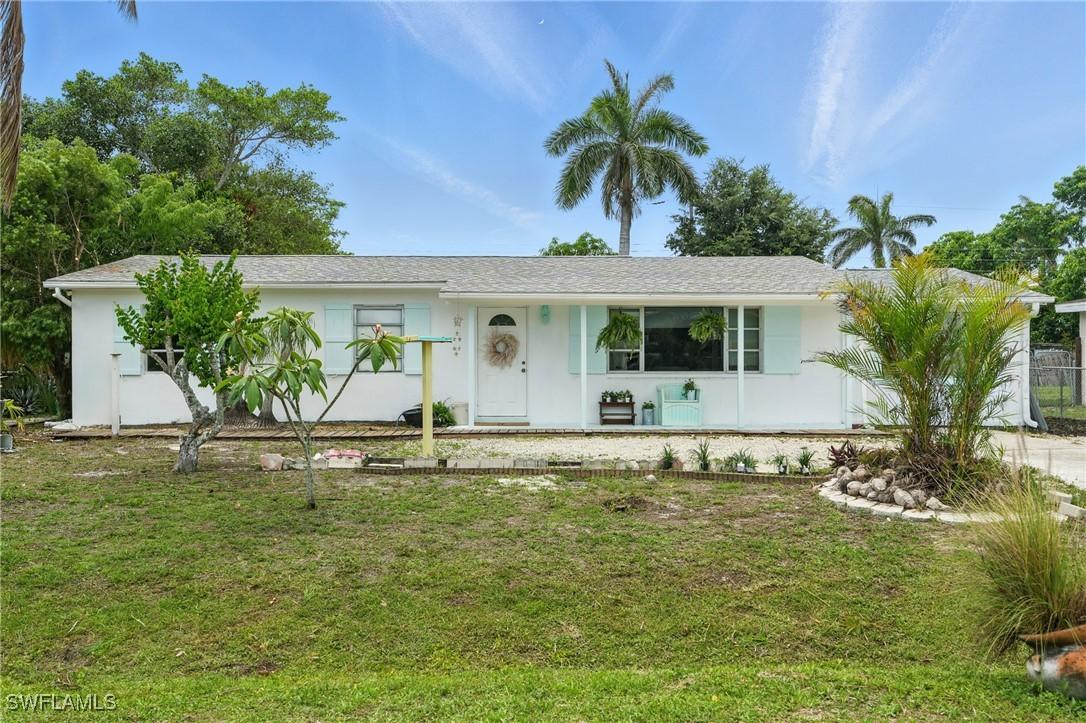 4011 Coconut Cir., Naples, FL 34104