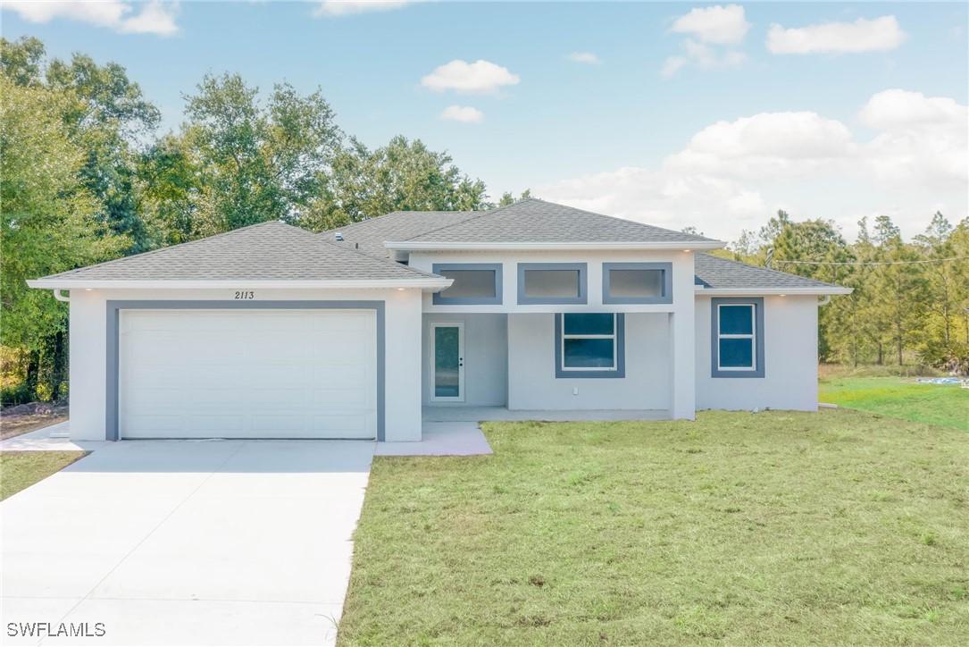 425 Naples Ave., Lehigh Acres, FL 33974
