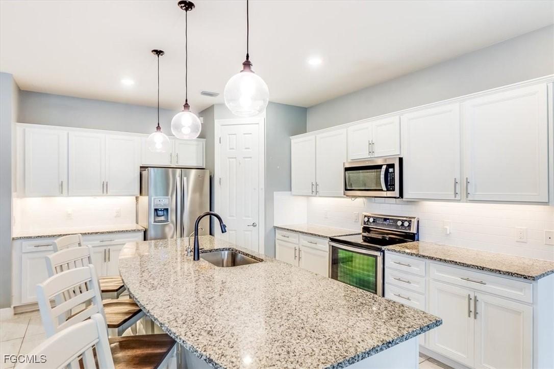 3548 E Hampton Cir., Alva, FL 33920