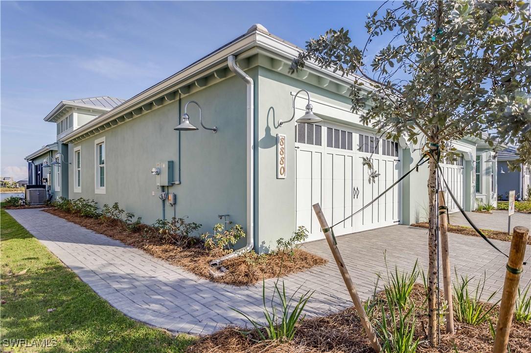 8925 Calypso Ct., Naples, FL 34112