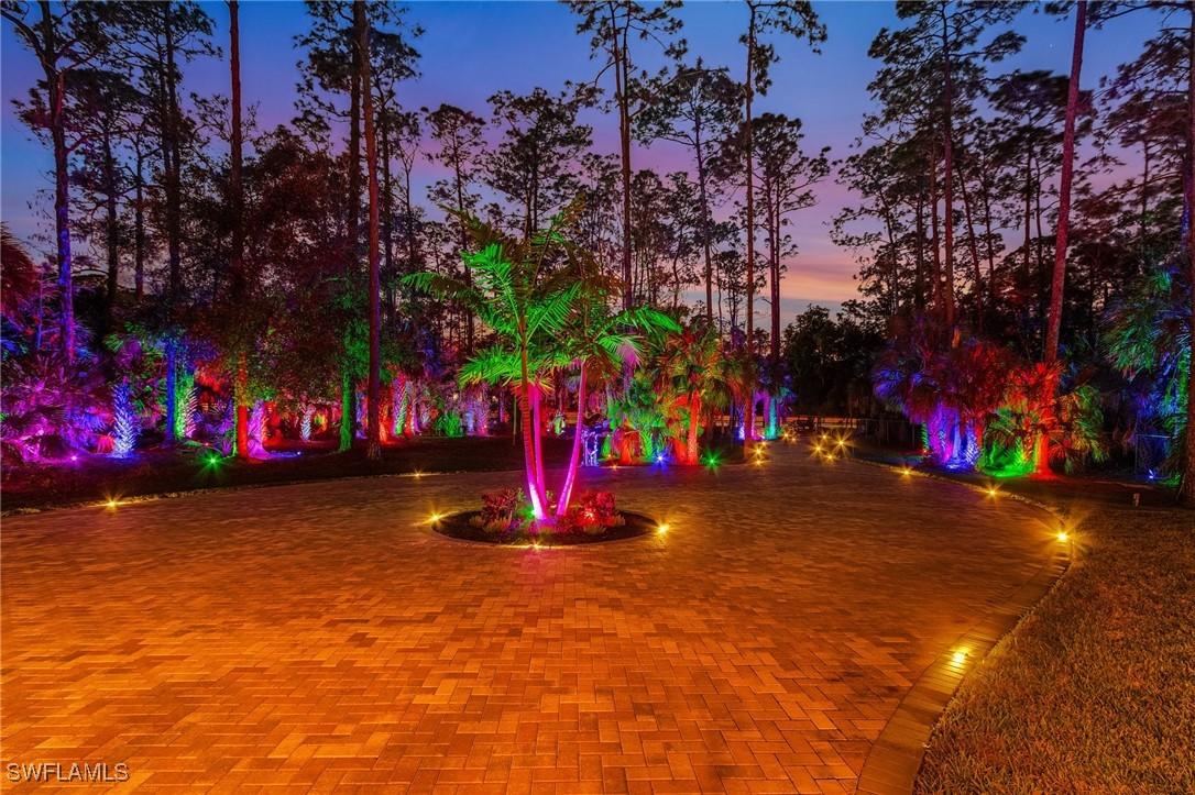 364 Logan Blvd., Naples, FL 34119