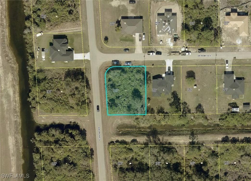 910 Anthony St., Lehigh Acres, FL 33974