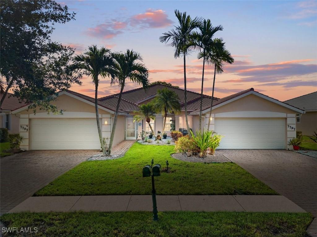 7795 Berkshire Pines Dr., Naples, FL 34104