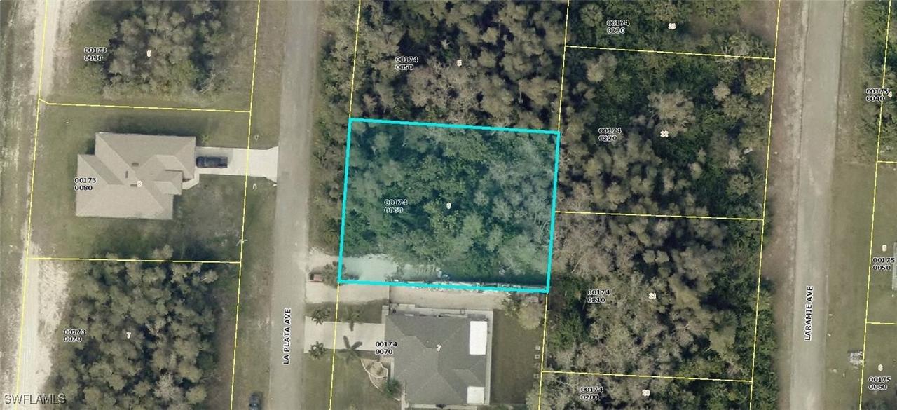 723 La Plata Ave., Lehigh Acres, FL 33974