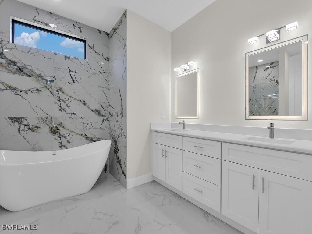 611 Lincoln Ave., Lehigh Acres, FL 33972