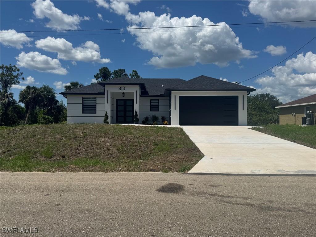 813 Porter St., Lehigh Acres, FL 33974