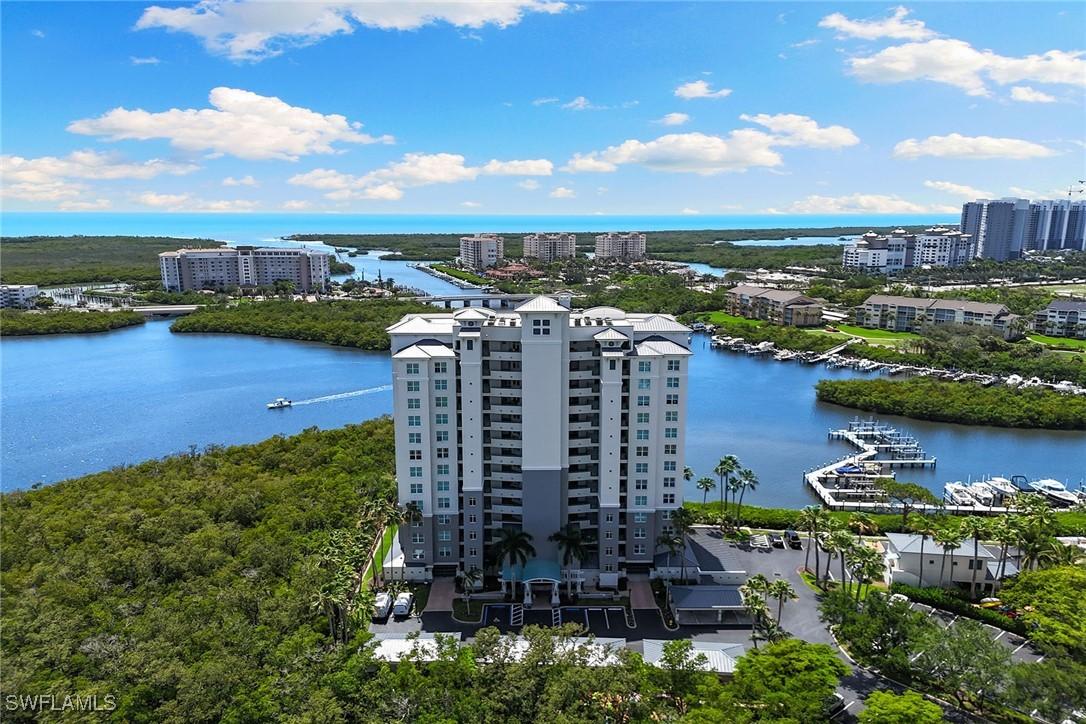 420 Cove Tower Dr. #304, Naples, FL 34110