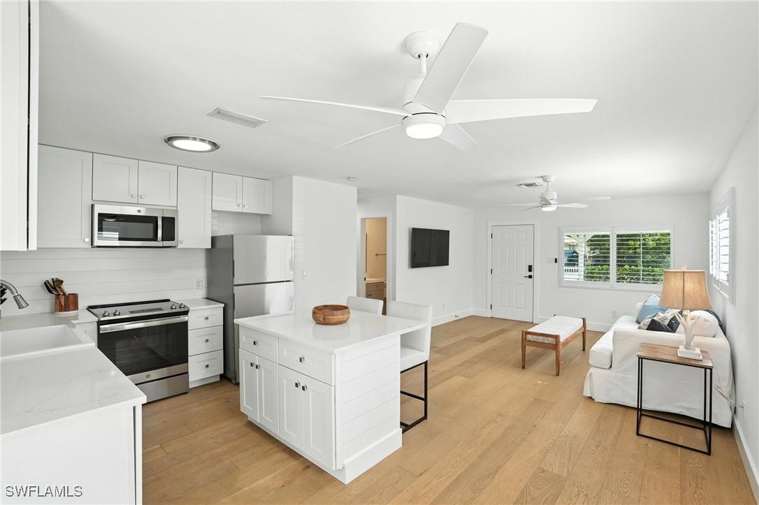 1324 Highlands Dr., Naples, FL 34103