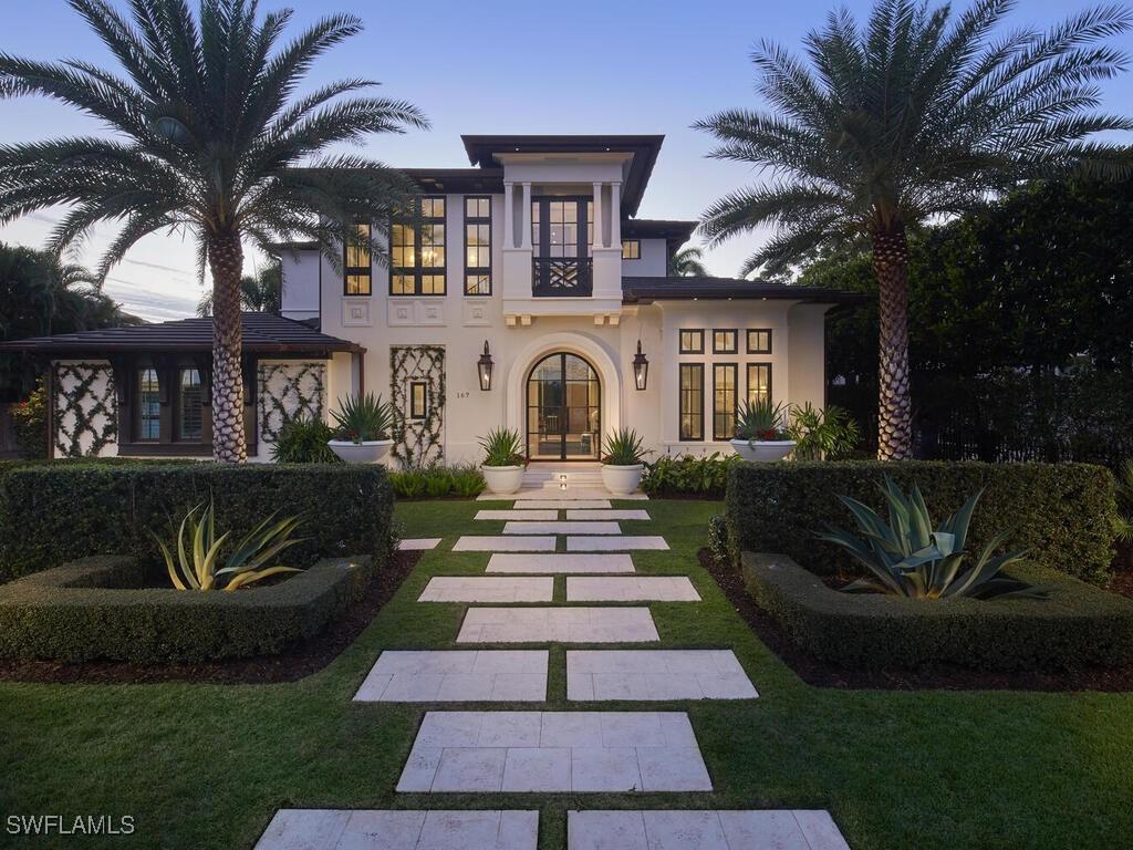 167 4th St., Naples, FL 34102