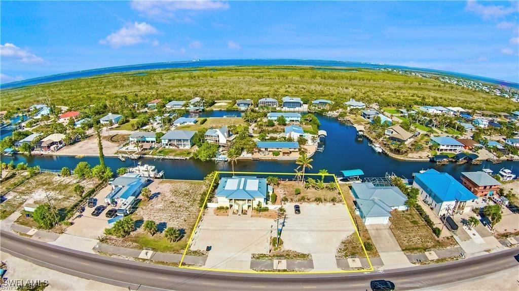 3226 Stringfellow Rd., St. James City, FL 33956