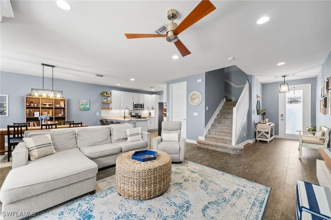 7894 Bristol Cir., Naples, FL 34120