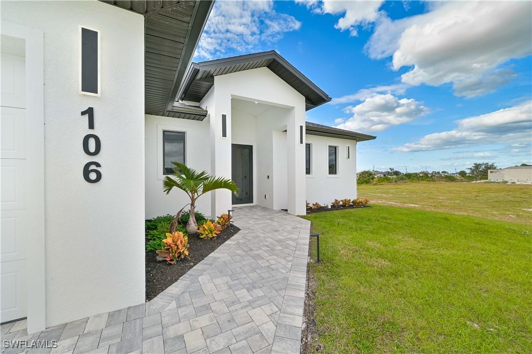 106 NW 18th Pl., Cape Coral, FL 33993