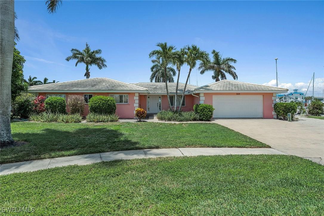 849 Buttonwood Ct., Marco Island, FL 34145