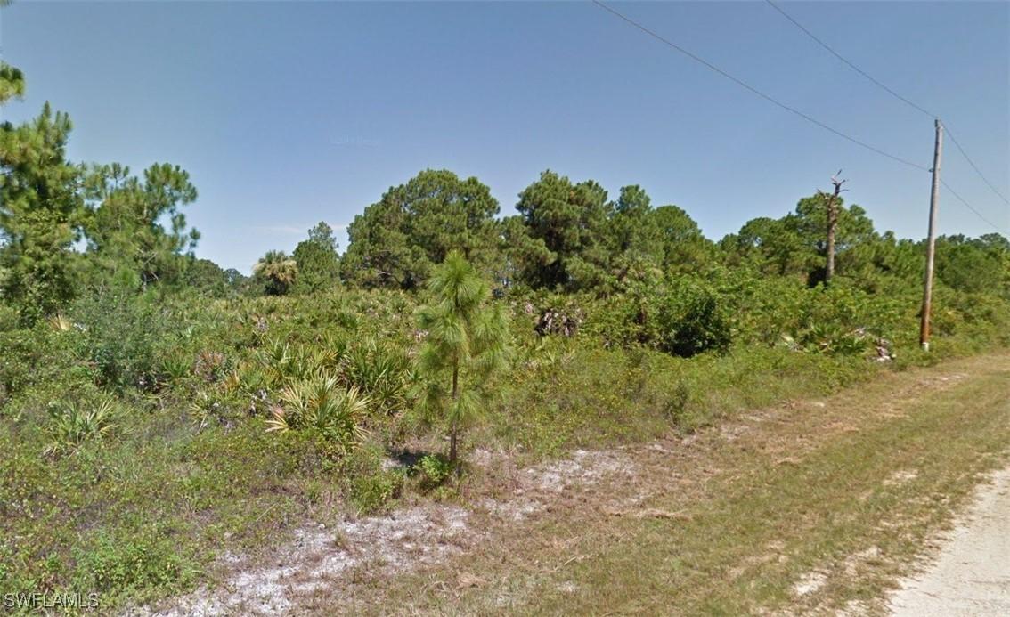 636 Locust Ave., Lehigh Acres, FL 33974