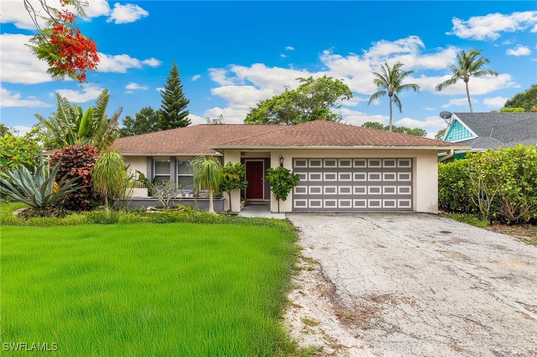 4384 Parrot Ave., Naples, FL 34104
