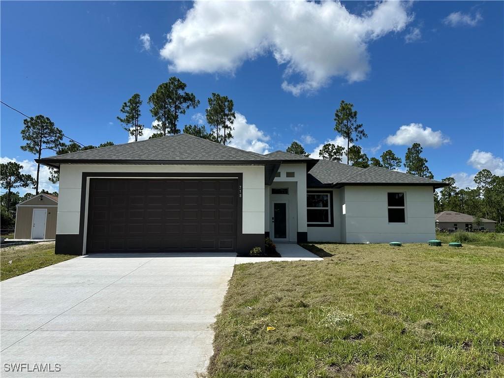 718 Foxtail St., Lehigh Acres, FL 33974