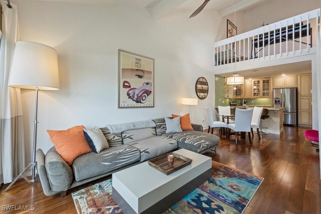 60 Emerald Woods Dr. #B11, Naples, FL 34108