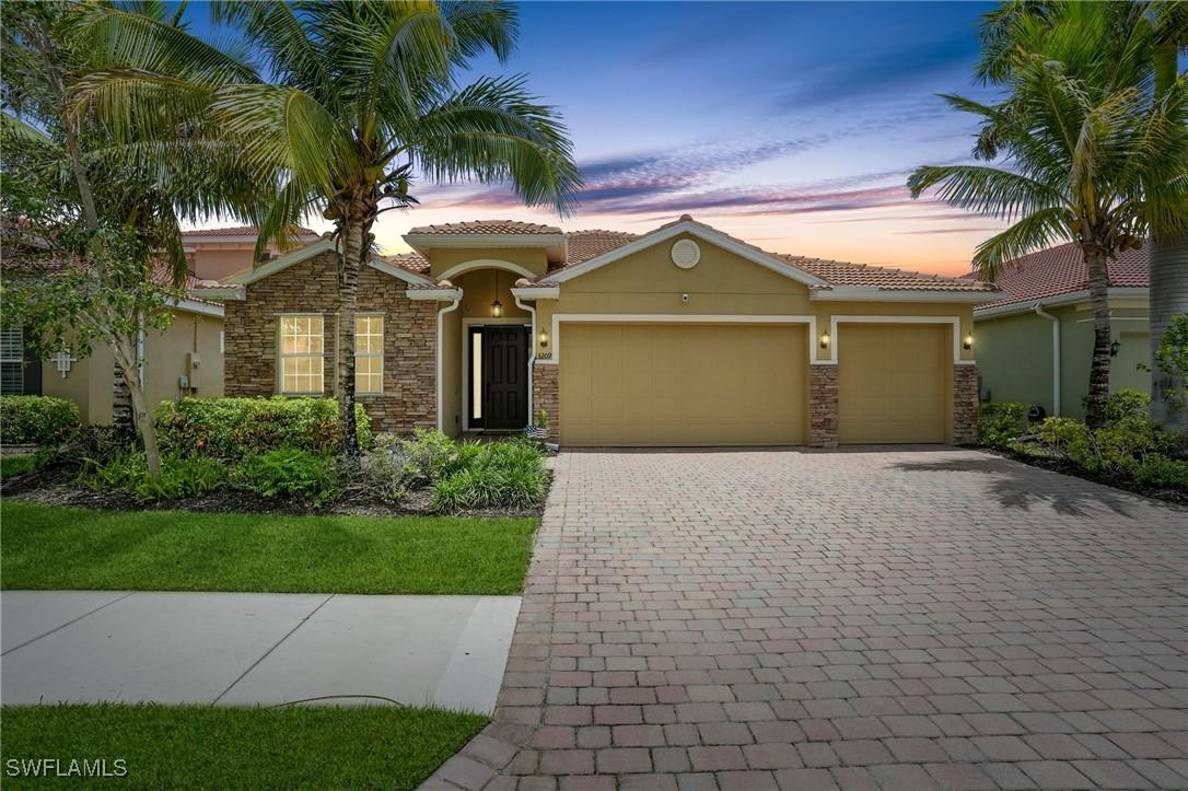 3209 Royal Gardens Ave., Fort Myers, FL 33916