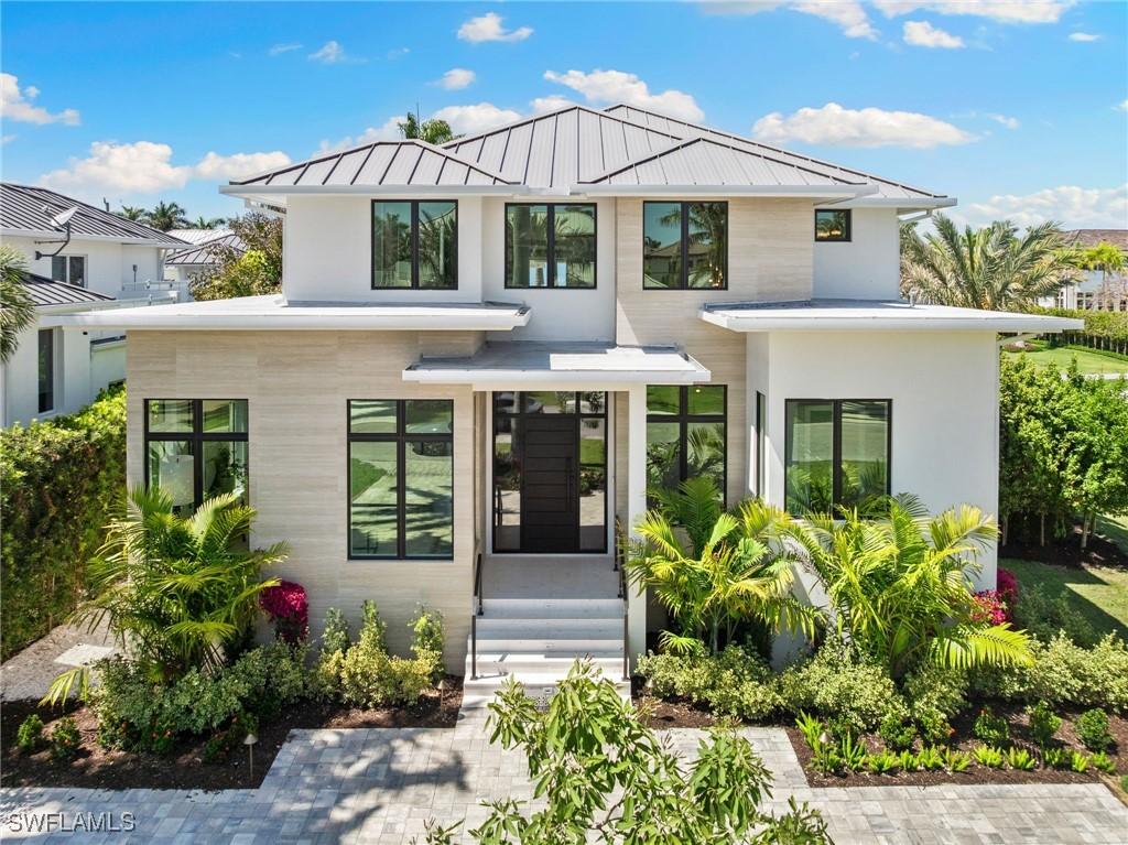 581 14th Ave., Naples, FL 34102