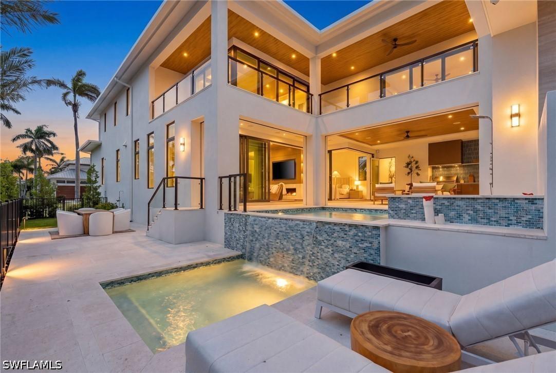 581 14th Ave., Naples, FL 34102