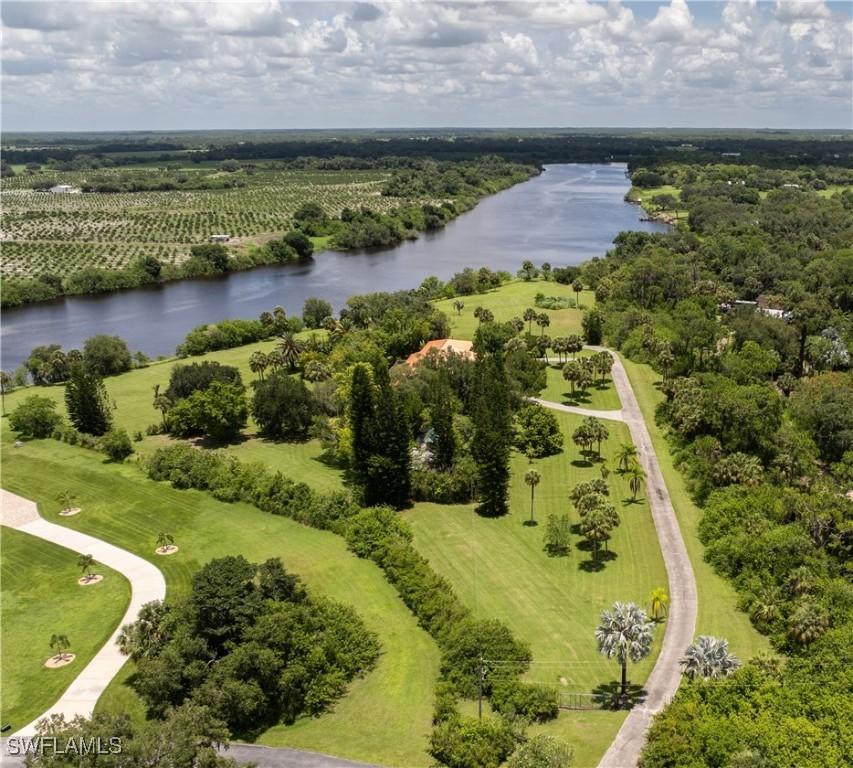 5254 River Blossom Ln., Fort Denaud, FL 33935